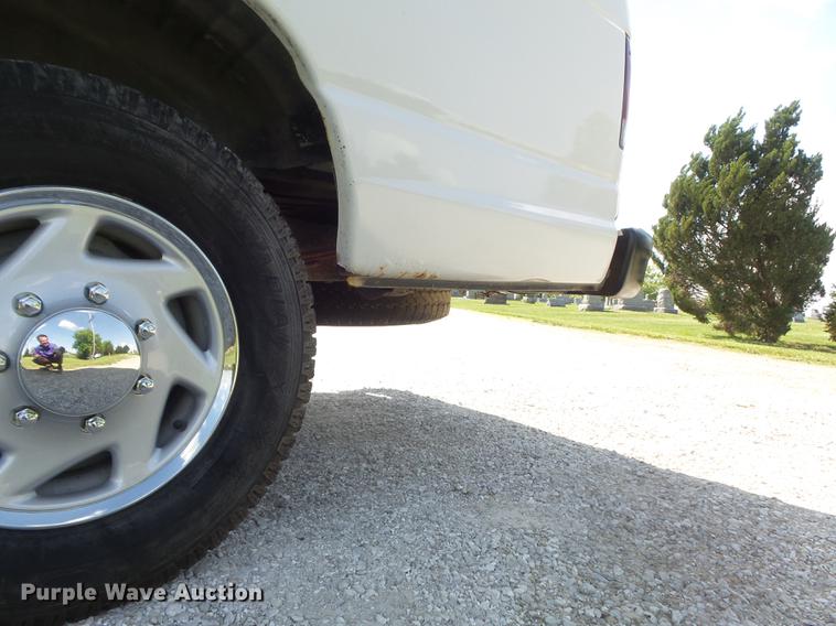 image for item DC7294 2002 Ford Econoline E250 Extended van