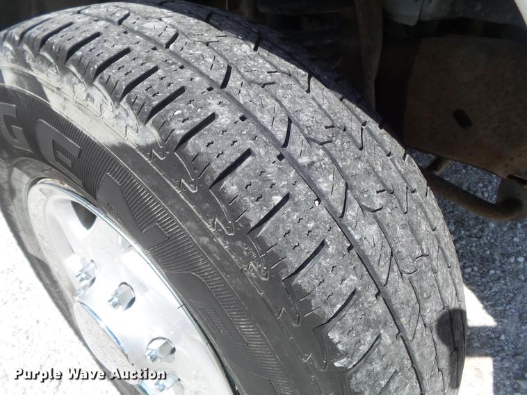 image for item DC7294 2002 Ford Econoline E250 Extended van