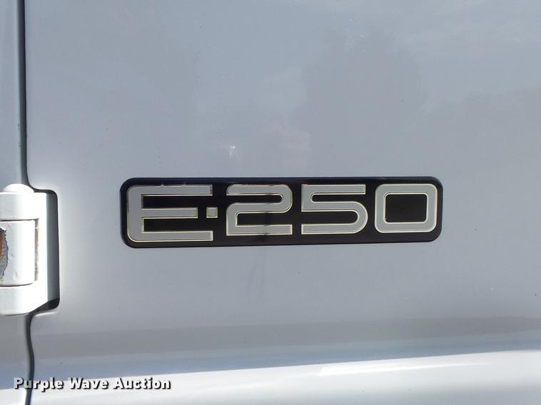 image for item DC7294 2002 Ford Econoline E250 Extended van