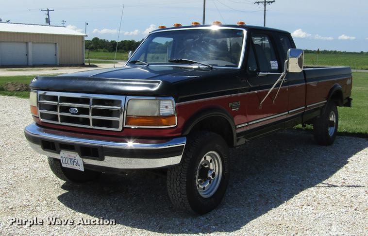 image for item DD2680 1997 Ford F250 Super Duty XLT SuperCab pickup truck