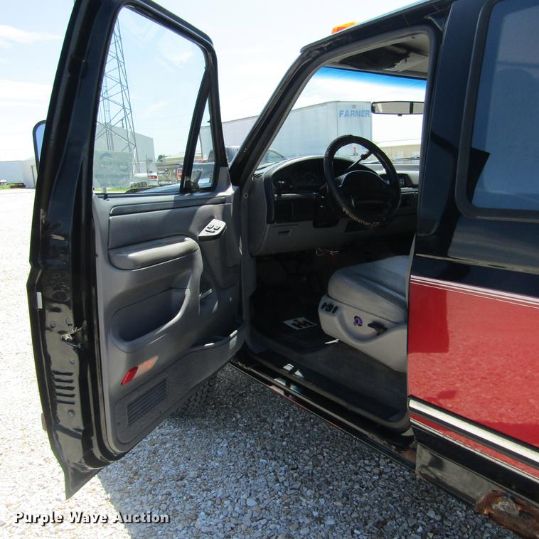 image for item DD2680 1997 Ford F250 Super Duty XLT SuperCab pickup truck