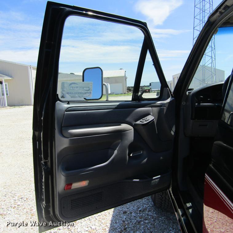 image for item DD2680 1997 Ford F250 Super Duty XLT SuperCab pickup truck