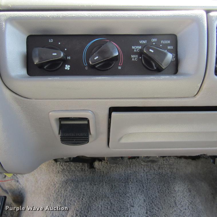 image for item DD2680 1997 Ford F250 Super Duty XLT SuperCab pickup truck