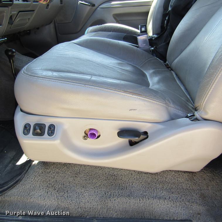 image for item DD2680 1997 Ford F250 Super Duty XLT SuperCab pickup truck