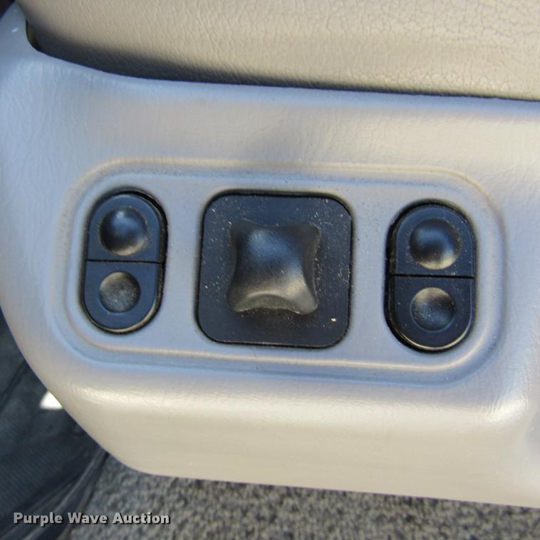 image for item DD2680 1997 Ford F250 Super Duty XLT SuperCab pickup truck