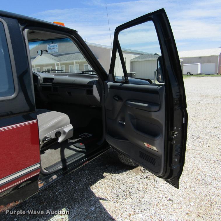 image for item DD2680 1997 Ford F250 Super Duty XLT SuperCab pickup truck