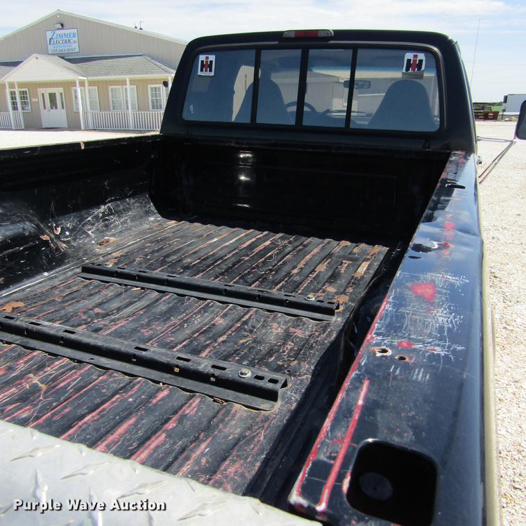 image for item DD2680 1997 Ford F250 Super Duty XLT SuperCab pickup truck