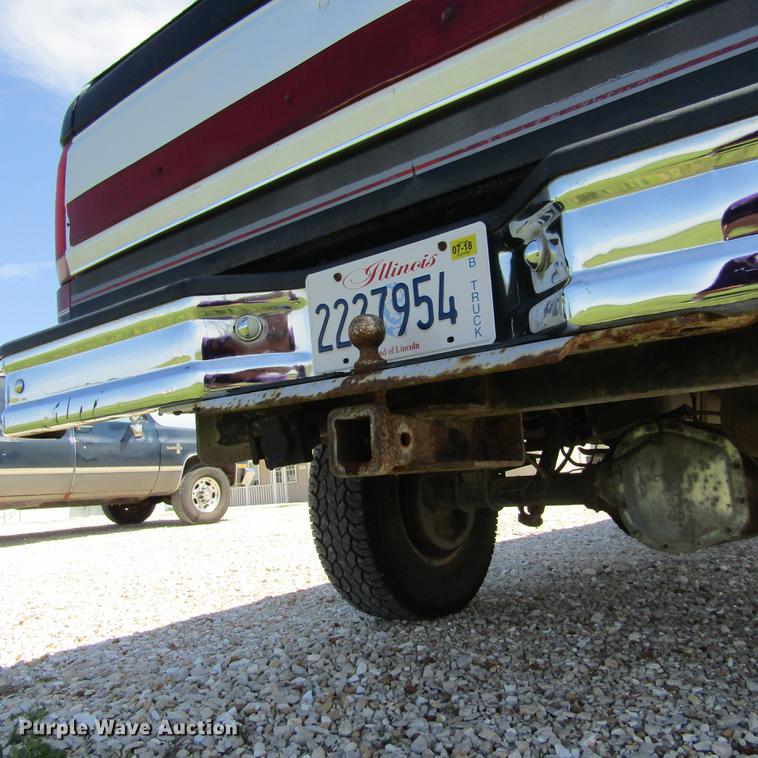 image for item DD2680 1997 Ford F250 Super Duty XLT SuperCab pickup truck