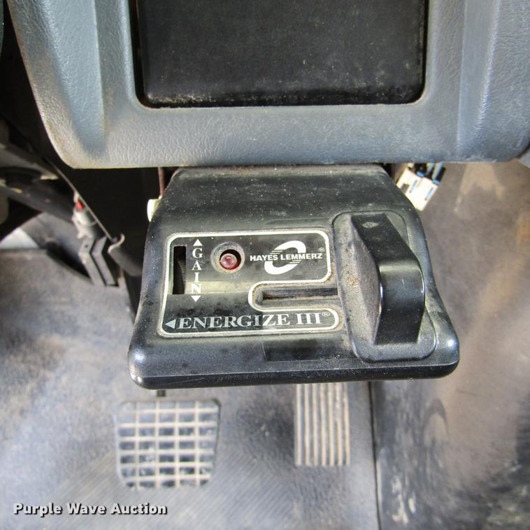 image for item DD2689 2004 International 4300 bucket truck