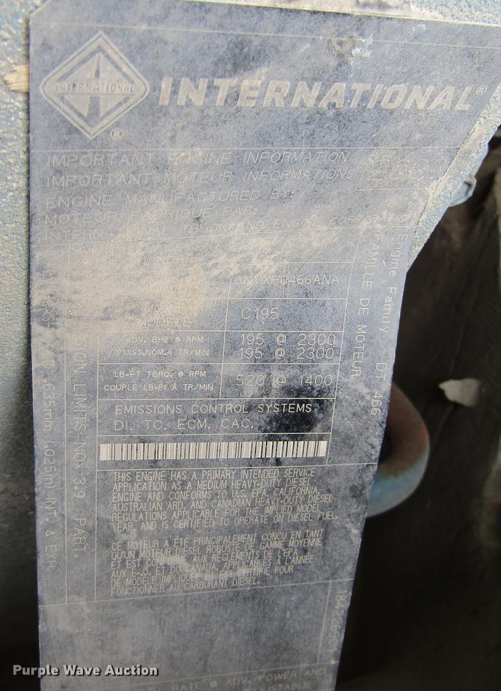 image for item DD2689 2004 International 4300 bucket truck