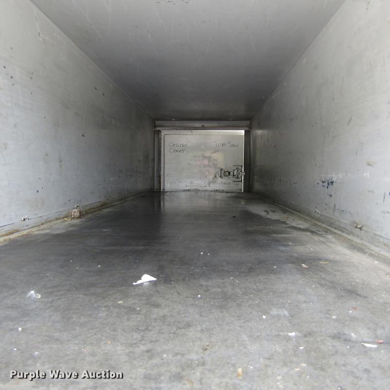 image for item DD2689 2004 International 4300 bucket truck