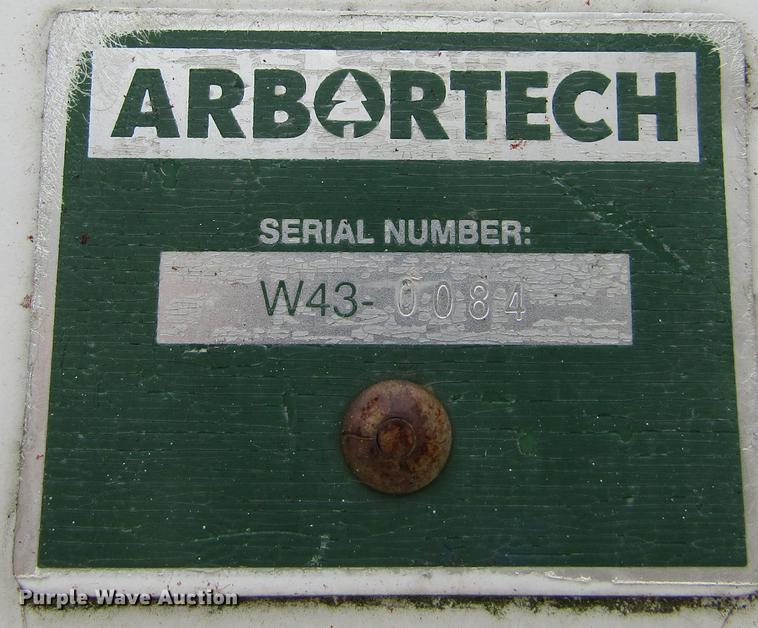 image for item DD2689 2004 International 4300 bucket truck