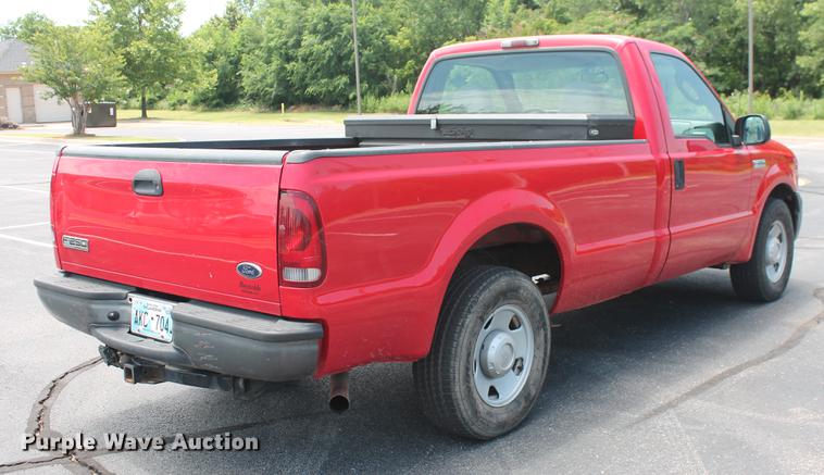 image for item DD4978 2007 Ford F250 Super Duty XL pickup truck