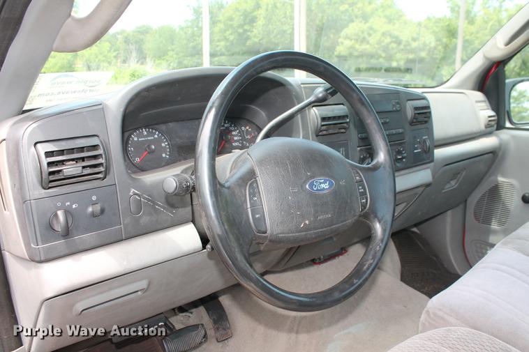 image for item DD4978 2007 Ford F250 Super Duty XL pickup truck