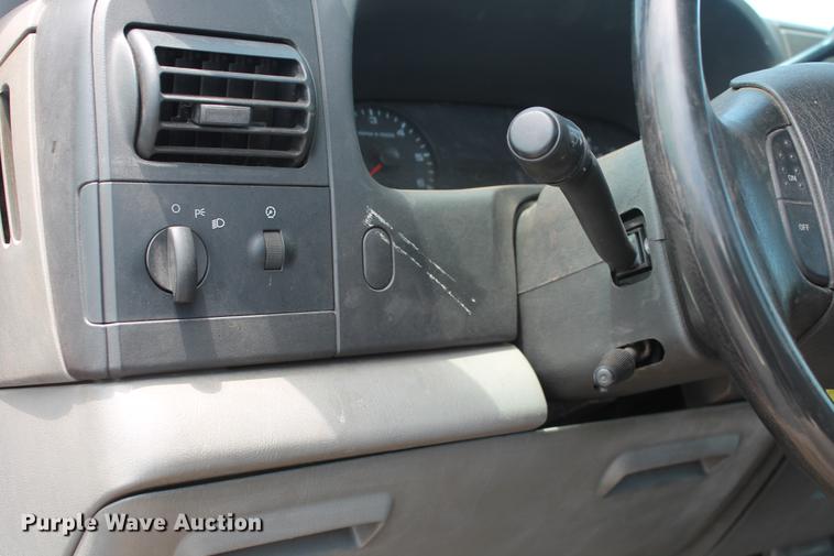 image for item DD4978 2007 Ford F250 Super Duty XL pickup truck