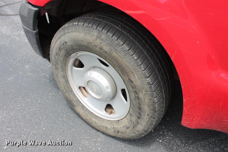 image for item DD4978 2007 Ford F250 Super Duty XL pickup truck