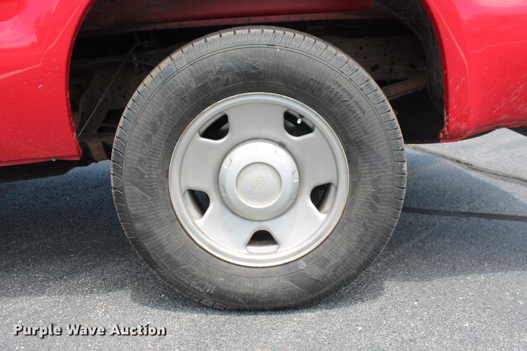 image for item DD4978 2007 Ford F250 Super Duty XL pickup truck