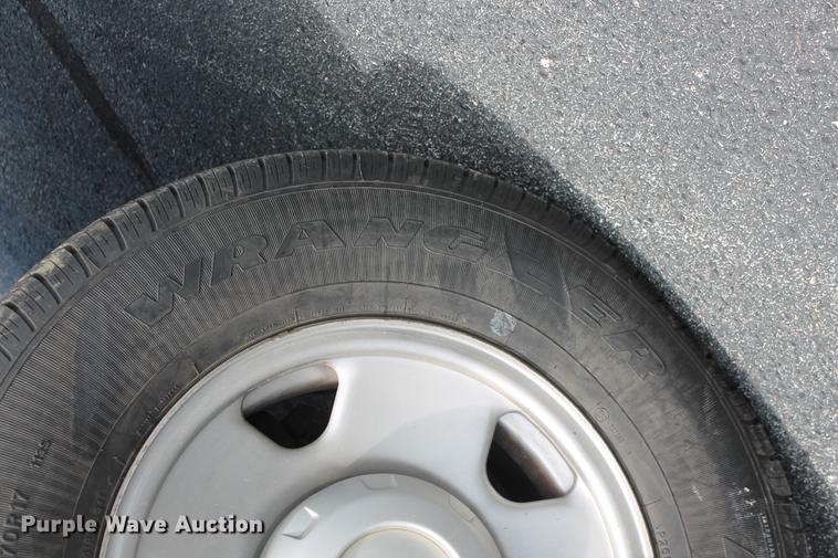 image for item DD4978 2007 Ford F250 Super Duty XL pickup truck