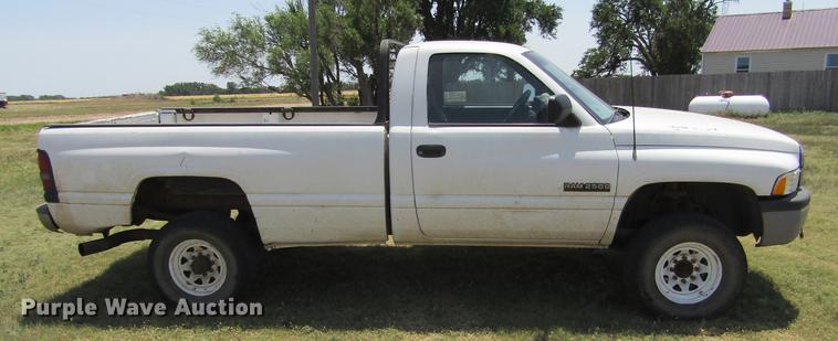image for item DD5730 1995 Dodge Ram 2500 pickup truck