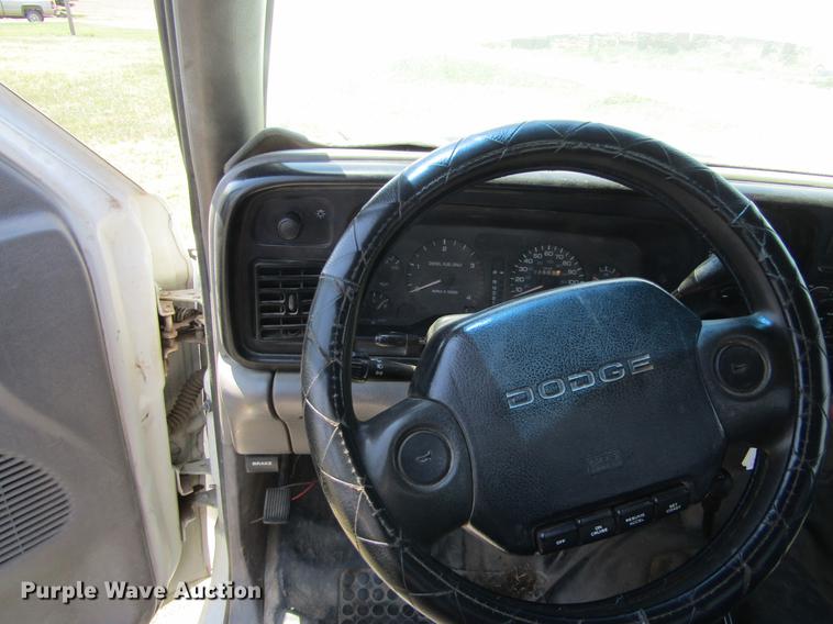 image for item DD5730 1995 Dodge Ram 2500 pickup truck