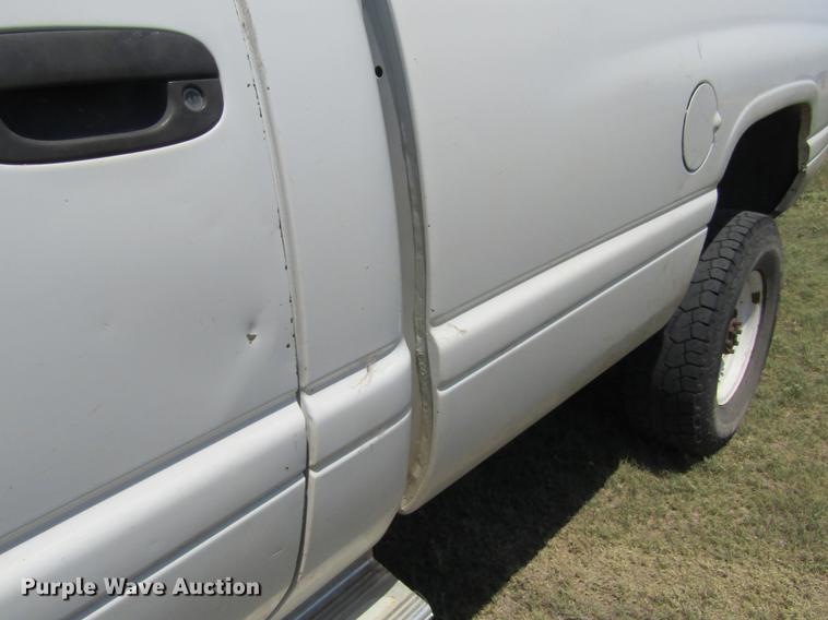 image for item DD5730 1995 Dodge Ram 2500 pickup truck