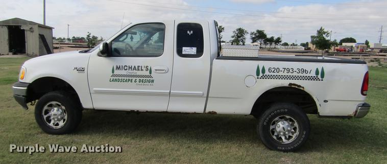 image for item DD5755 2002 Ford F150 XLT SuperCab pickup truck