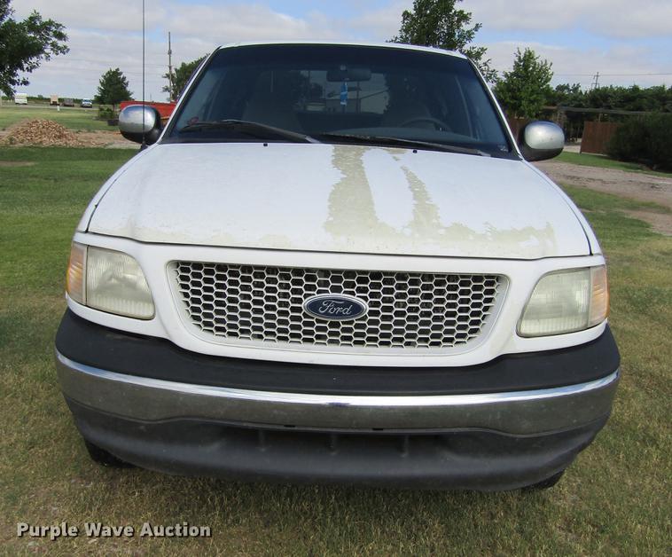 image for item DD5755 2002 Ford F150 XLT SuperCab pickup truck