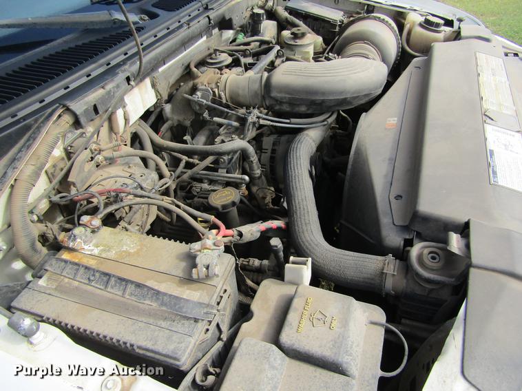 image for item DD5755 2002 Ford F150 XLT SuperCab pickup truck