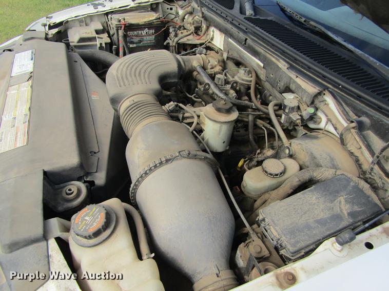 image for item DD5755 2002 Ford F150 XLT SuperCab pickup truck