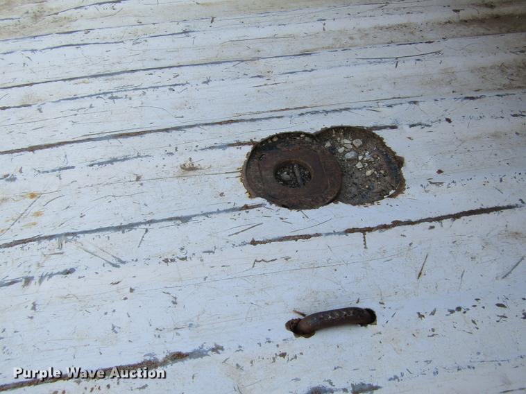 image for item DD5755 2002 Ford F150 XLT SuperCab pickup truck