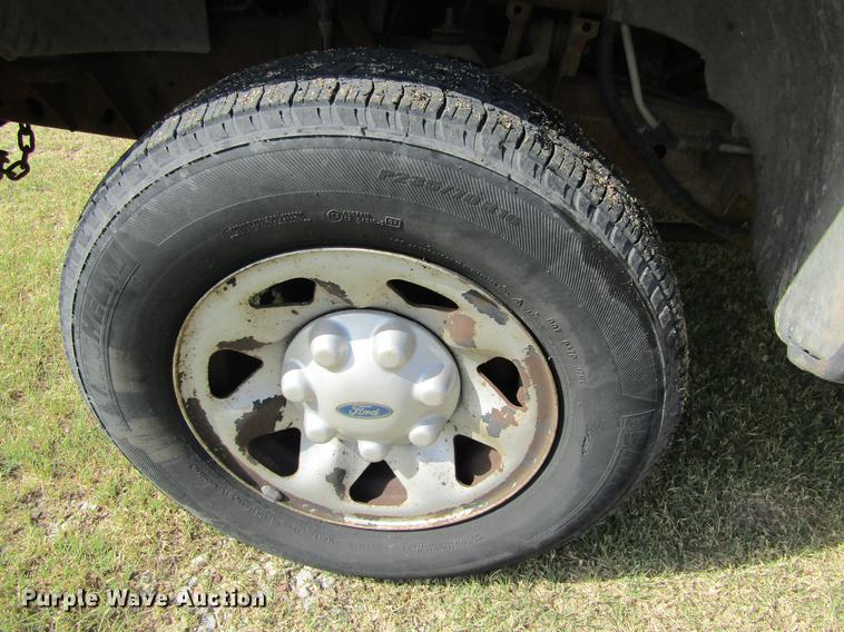 image for item DD5755 2002 Ford F150 XLT SuperCab pickup truck