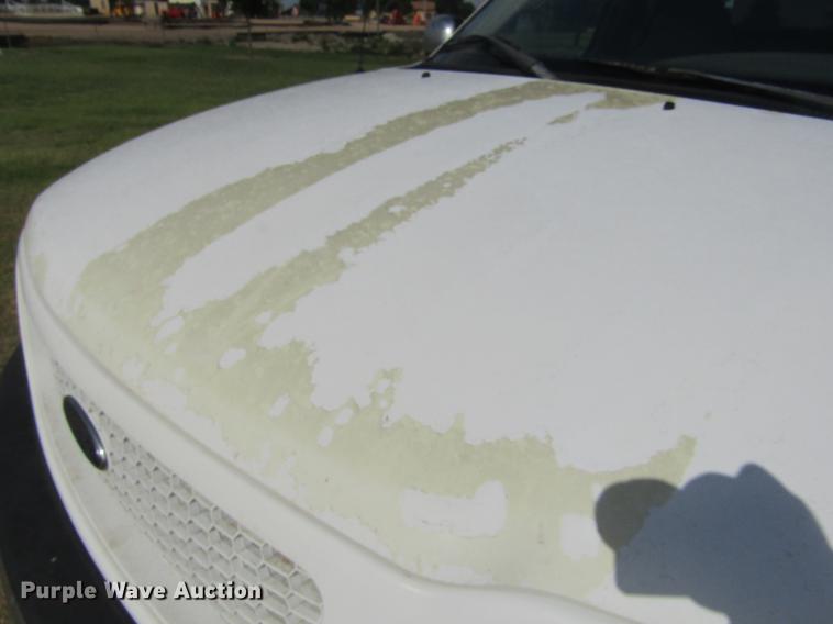 image for item DD5755 2002 Ford F150 XLT SuperCab pickup truck