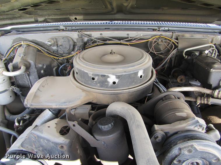 image for item DD5756 1989 Chevrolet Silverado 3500 Crew Cab flatbed pickup truck