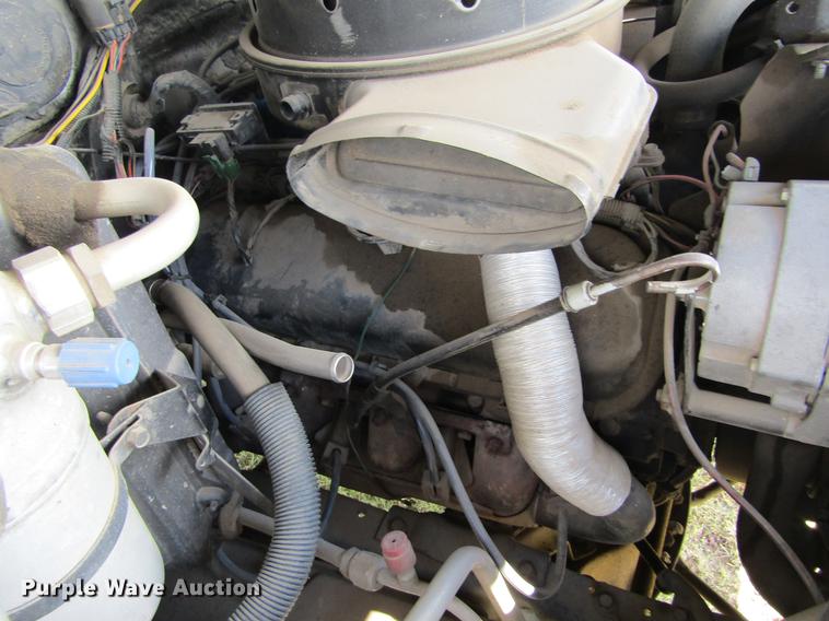 image for item DD5756 1989 Chevrolet Silverado 3500 Crew Cab flatbed pickup truck