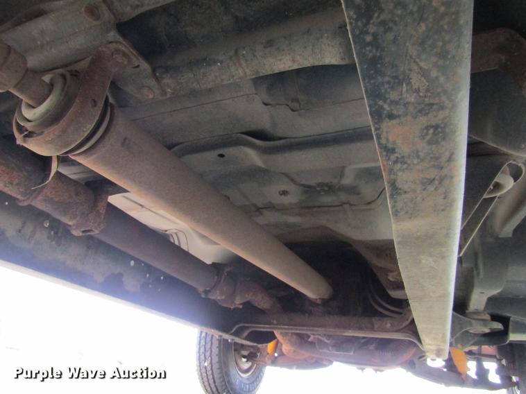 image for item DD5756 1989 Chevrolet Silverado 3500 Crew Cab flatbed pickup truck