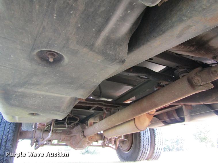 image for item DD5756 1989 Chevrolet Silverado 3500 Crew Cab flatbed pickup truck