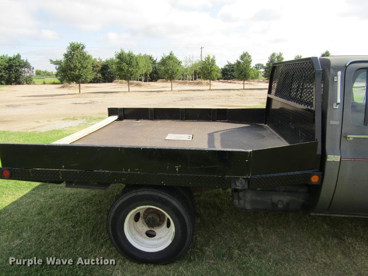 image for item DD5756 1989 Chevrolet Silverado 3500 Crew Cab flatbed pickup truck