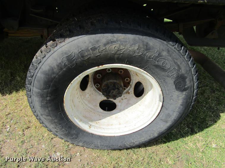 image for item DD5756 1989 Chevrolet Silverado 3500 Crew Cab flatbed pickup truck