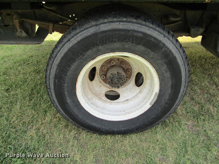 image for item DD5756 1989 Chevrolet Silverado 3500 Crew Cab flatbed pickup truck