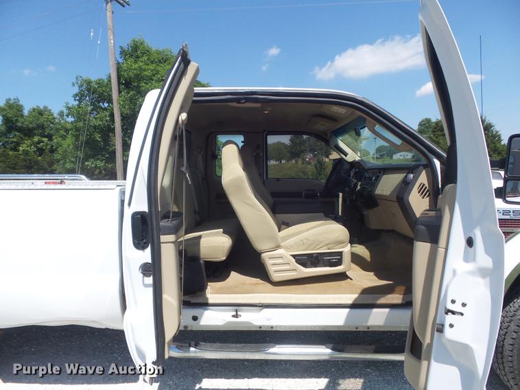 image for item DD7167 2008 Ford F250 Super Duty SuperCab pickup truck