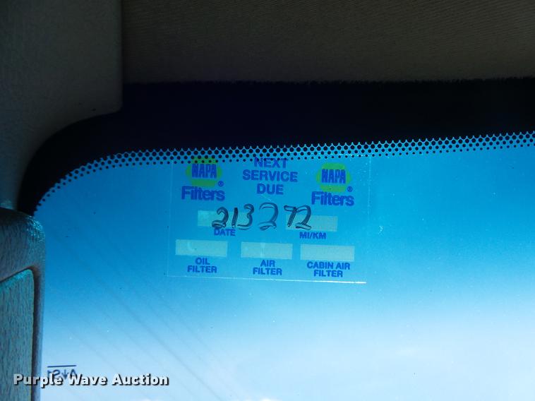 image for item DD7168 2010 Ford F350 Super Duty XLT Crew Cab pickup truck cab and chassis