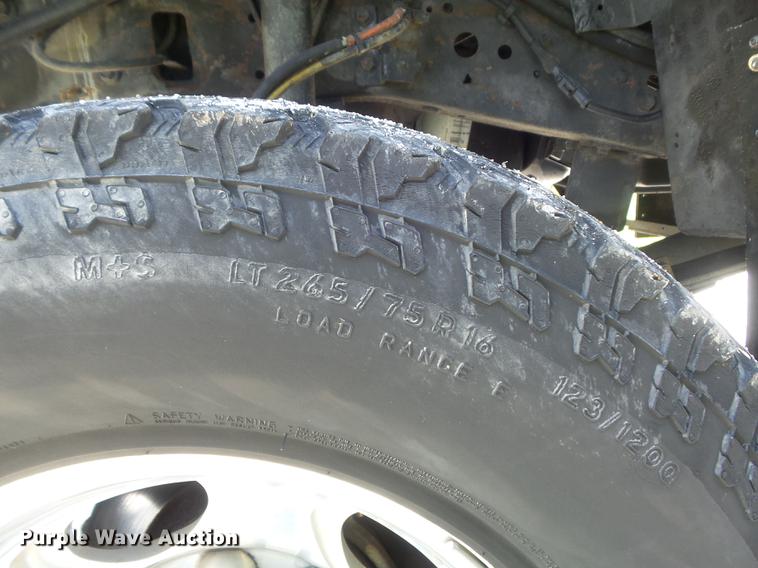 image for item DD7172 2003 Ford F350 Super Duty XLT Crew Cab pickup truck