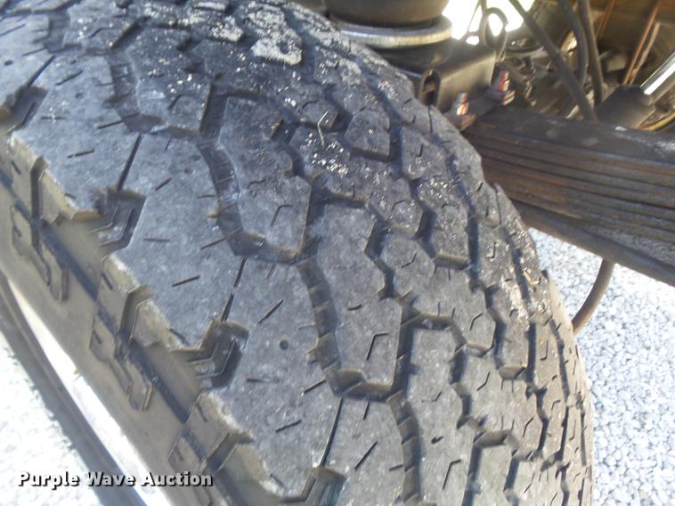 image for item DD7172 2003 Ford F350 Super Duty XLT Crew Cab pickup truck