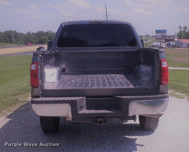 image for item DD7173 2009 Ford F250 Super Duty XLT Crew Cab pickup truck