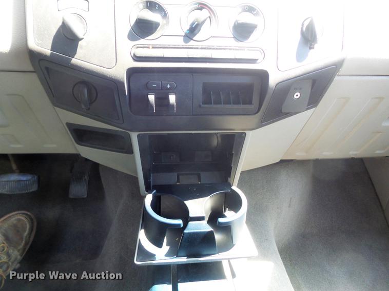 image for item DD7173 2009 Ford F250 Super Duty XLT Crew Cab pickup truck