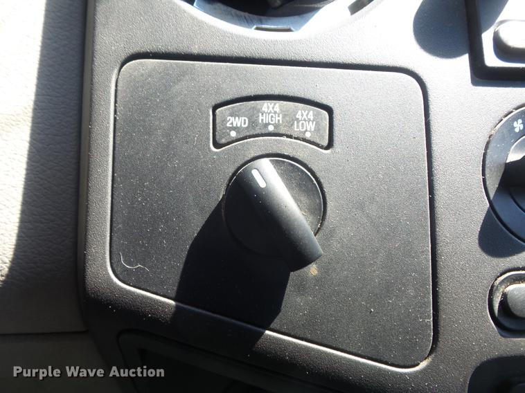 image for item DD7173 2009 Ford F250 Super Duty XLT Crew Cab pickup truck