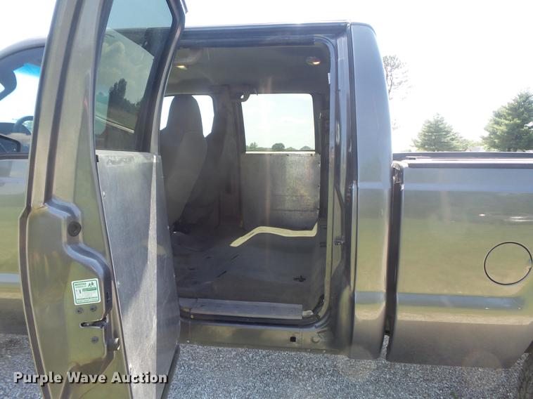 image for item DD7173 2009 Ford F250 Super Duty XLT Crew Cab pickup truck