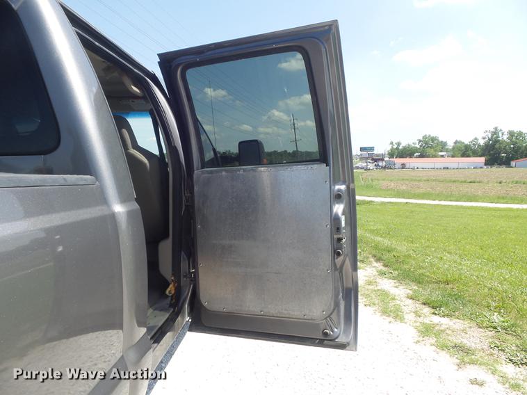 image for item DD7173 2009 Ford F250 Super Duty XLT Crew Cab pickup truck