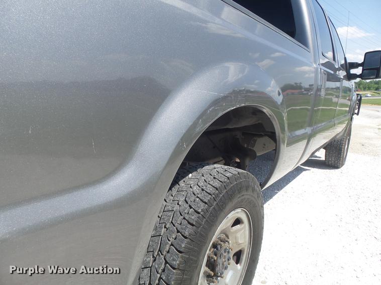 image for item DD7173 2009 Ford F250 Super Duty XLT Crew Cab pickup truck