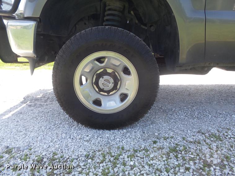 image for item DD7173 2009 Ford F250 Super Duty XLT Crew Cab pickup truck